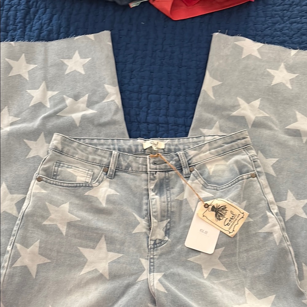 Star-Patterned Light Blue Jeans